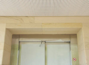 Isolation, Fassade: Lettenrain Meggen, Detail Lift